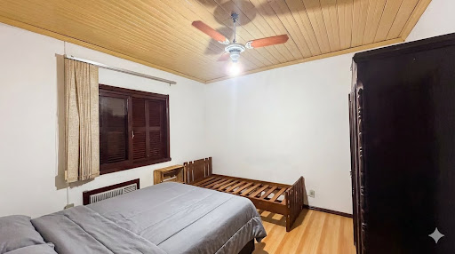 Casa no Higienópolis com 3 dormitórios e pátio amplo - Foto 4