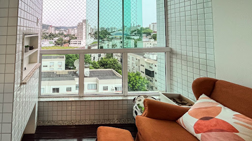 Apartamento no Luxor semimobiliado com 2 dormitórios e suíte - Foto 16