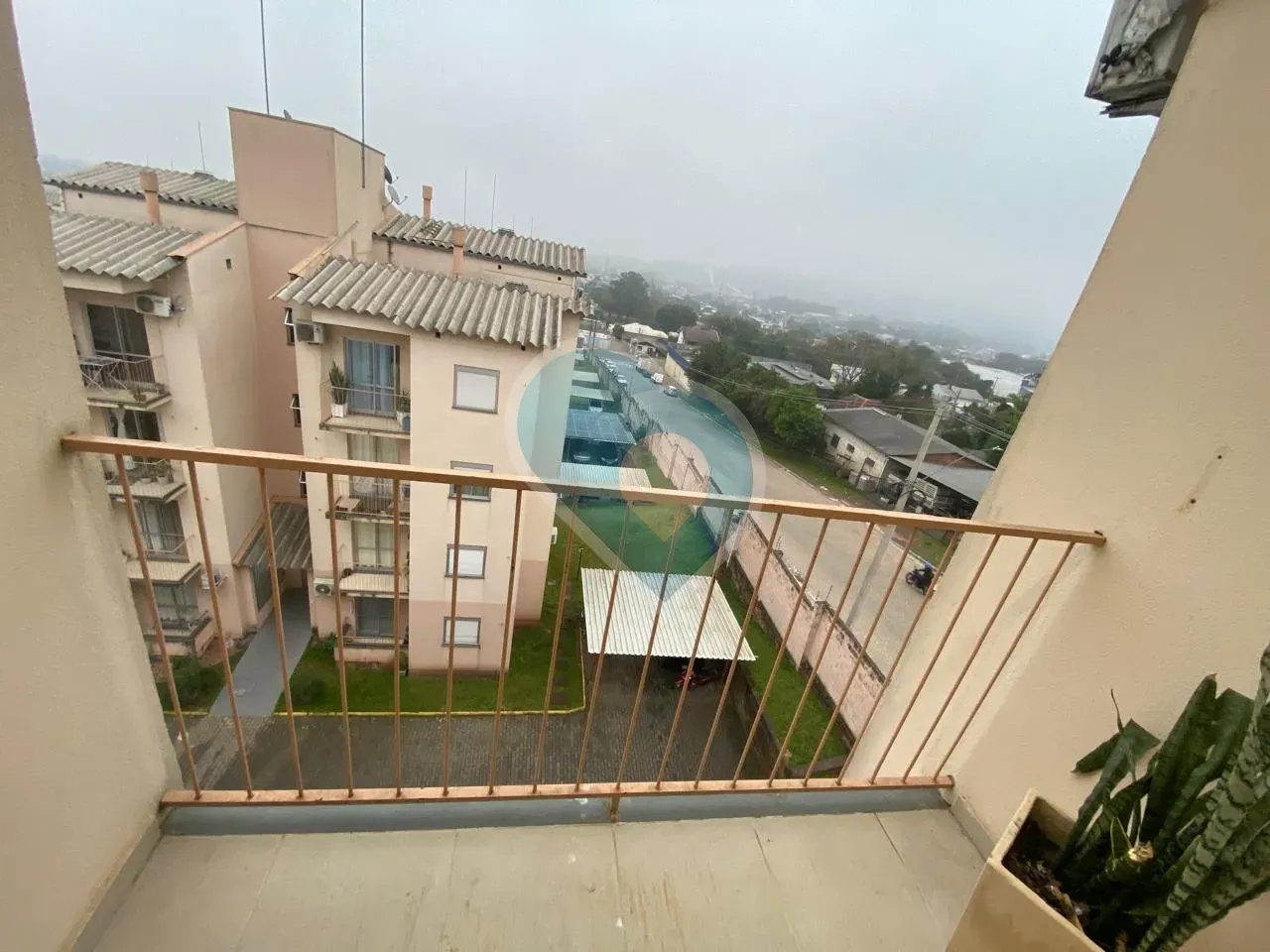 Apartamento Todo Mobiliado com 2 Dormitórios em Santa Cruz do Sul - Foto 13