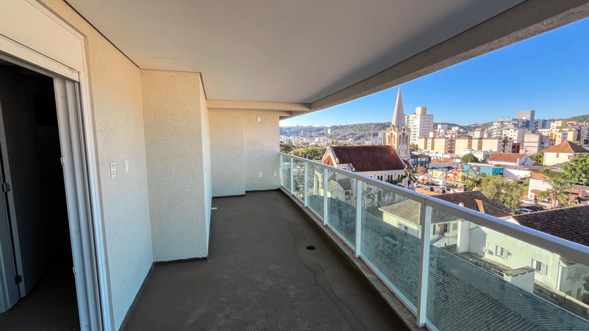 Apartamento no Centro com 3 dormitórios e 3 suítes - Foto 3