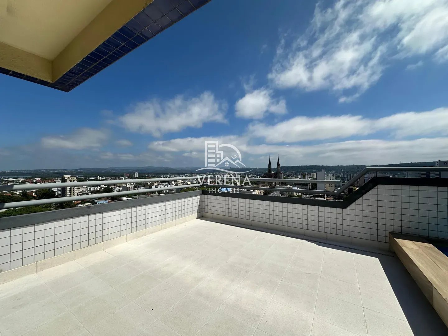 COBERTURA NO CENTRO COM 03 SUÍTES E PISCINA - Foto 14