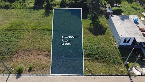 Terreno no Loteamento Parque das Palmeiras com 300 m²
