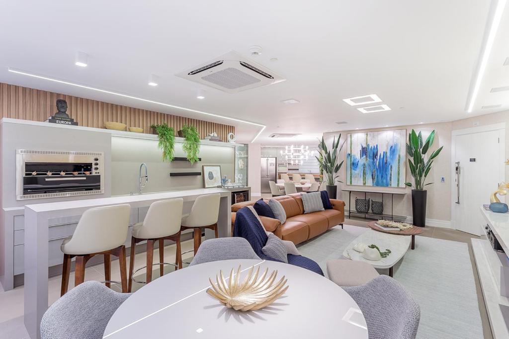 Apartamento Vista para o Mar no Edifício Infinity Coast à venda em Balneário Camboriú
