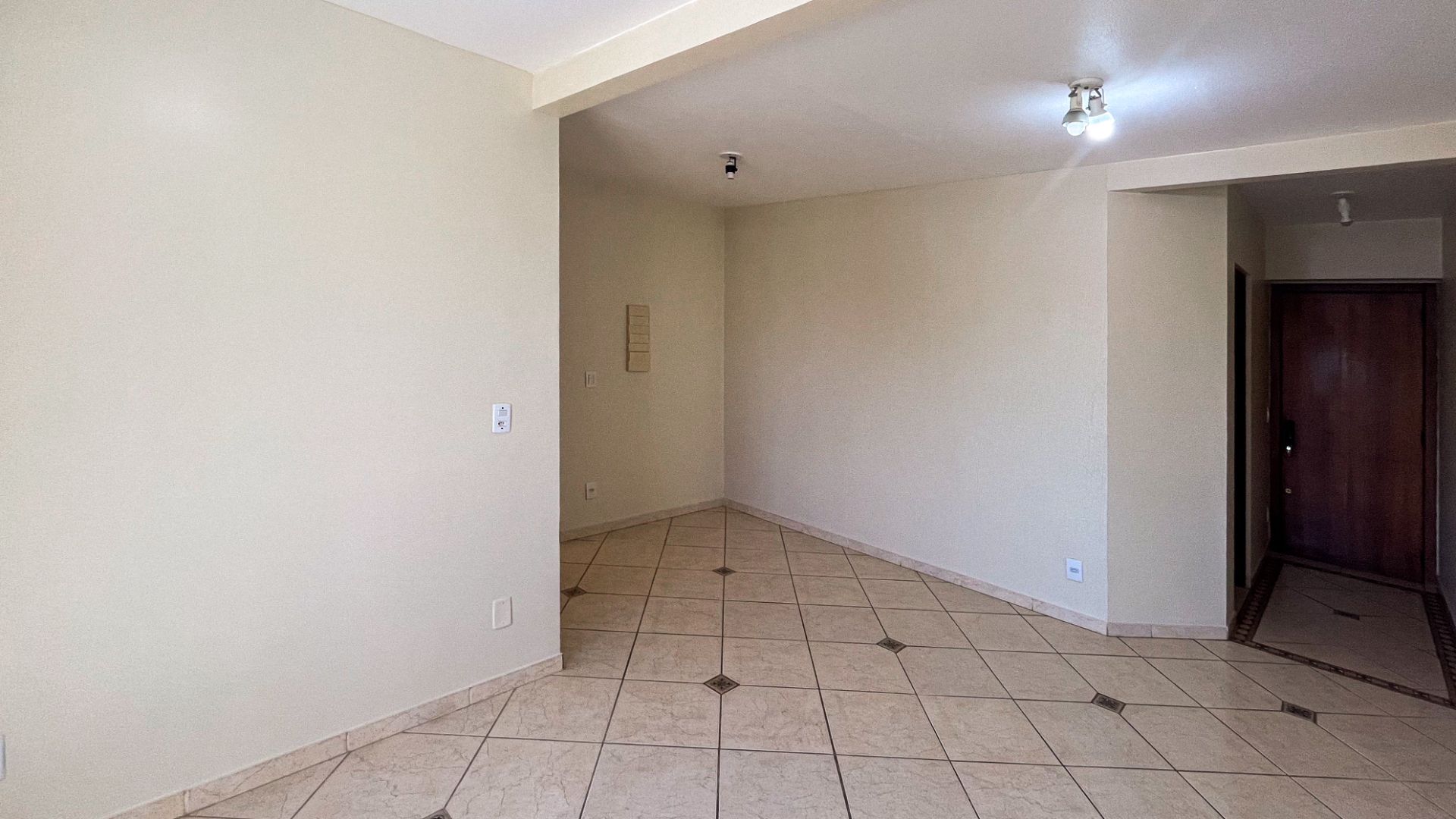 Apartamento no Joan Miró com 2 dormitórios - Foto 5