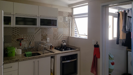 Apartamento no Centro com 2 dormitórios e sacada - Foto 7