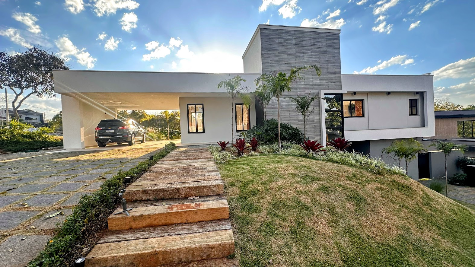 Casa com 4 quartos, Chácaras Cataguá, Taubaté - R$ 2.54 mi, Cod: CO-1319