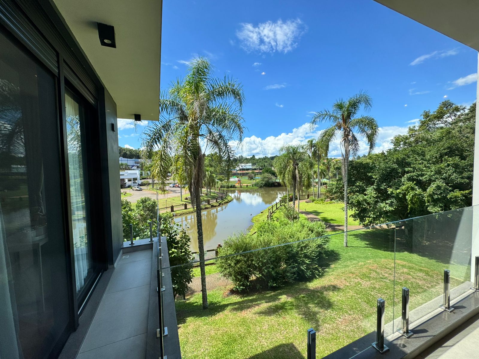 Casa com vista para o lago no Condomínio Belle Ville - Foto 22