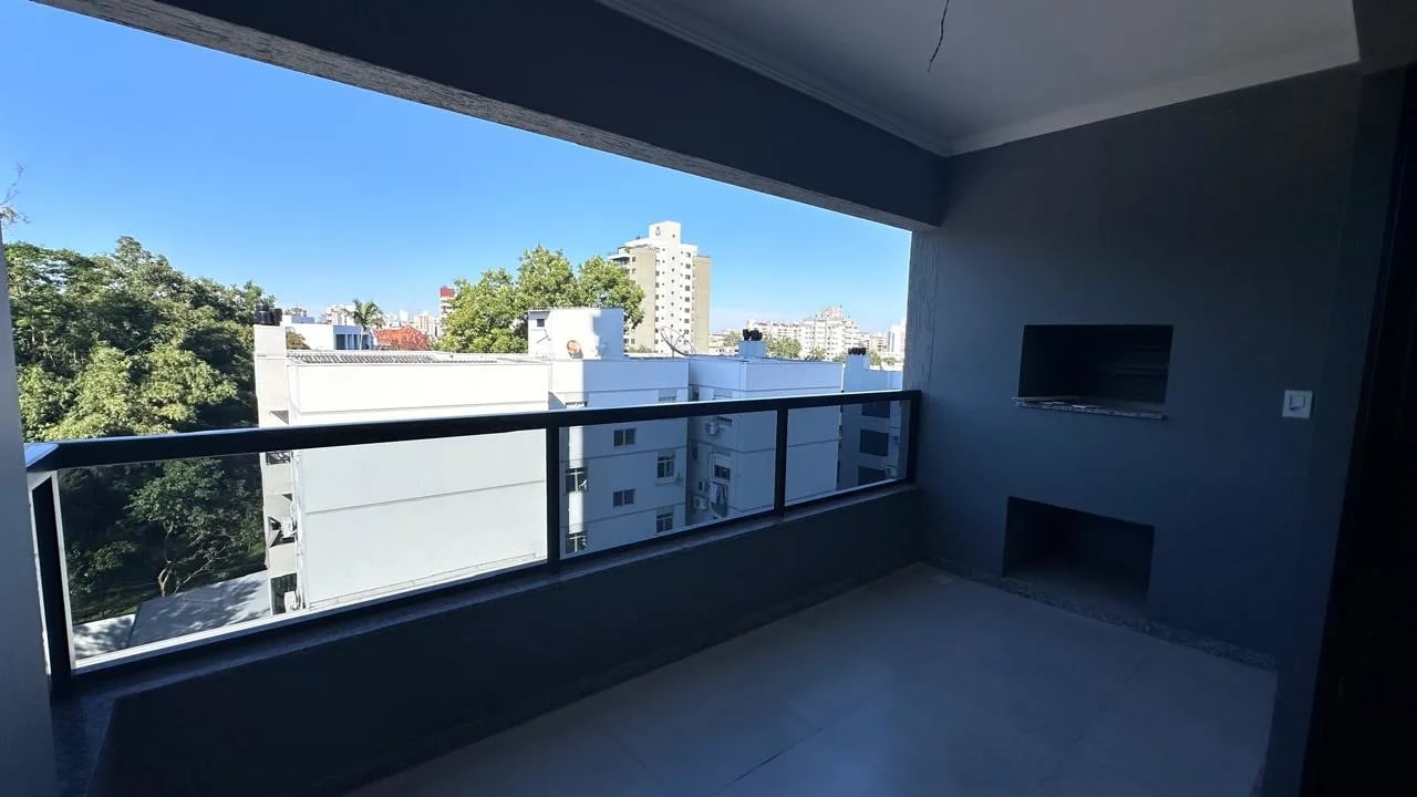 Apartamento no Centro com 2 dormitórios, sendo 1 suíte e 1 vaga de garagem. - Foto 13