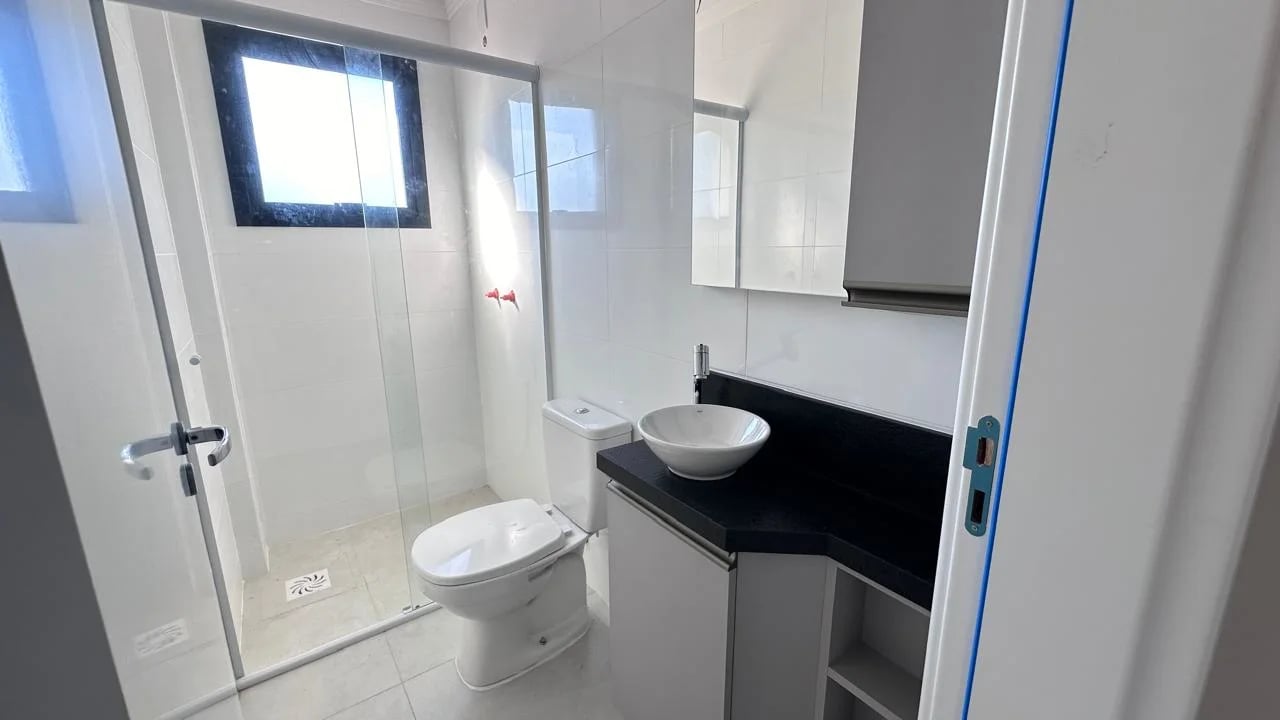 Apartamento no Centro com 2 dormitórios, sendo 1 suíte e 1 vaga de garagem. - Foto 9