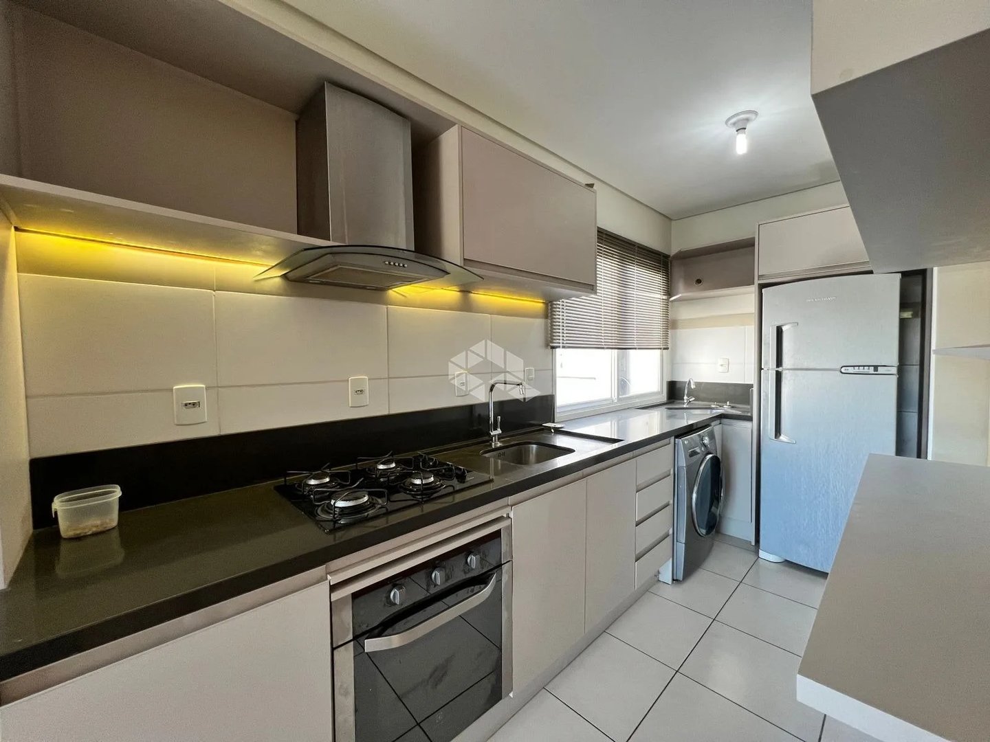 Apartamento com 2 quartos, 1 vaga e 66.42m² - Foto 8