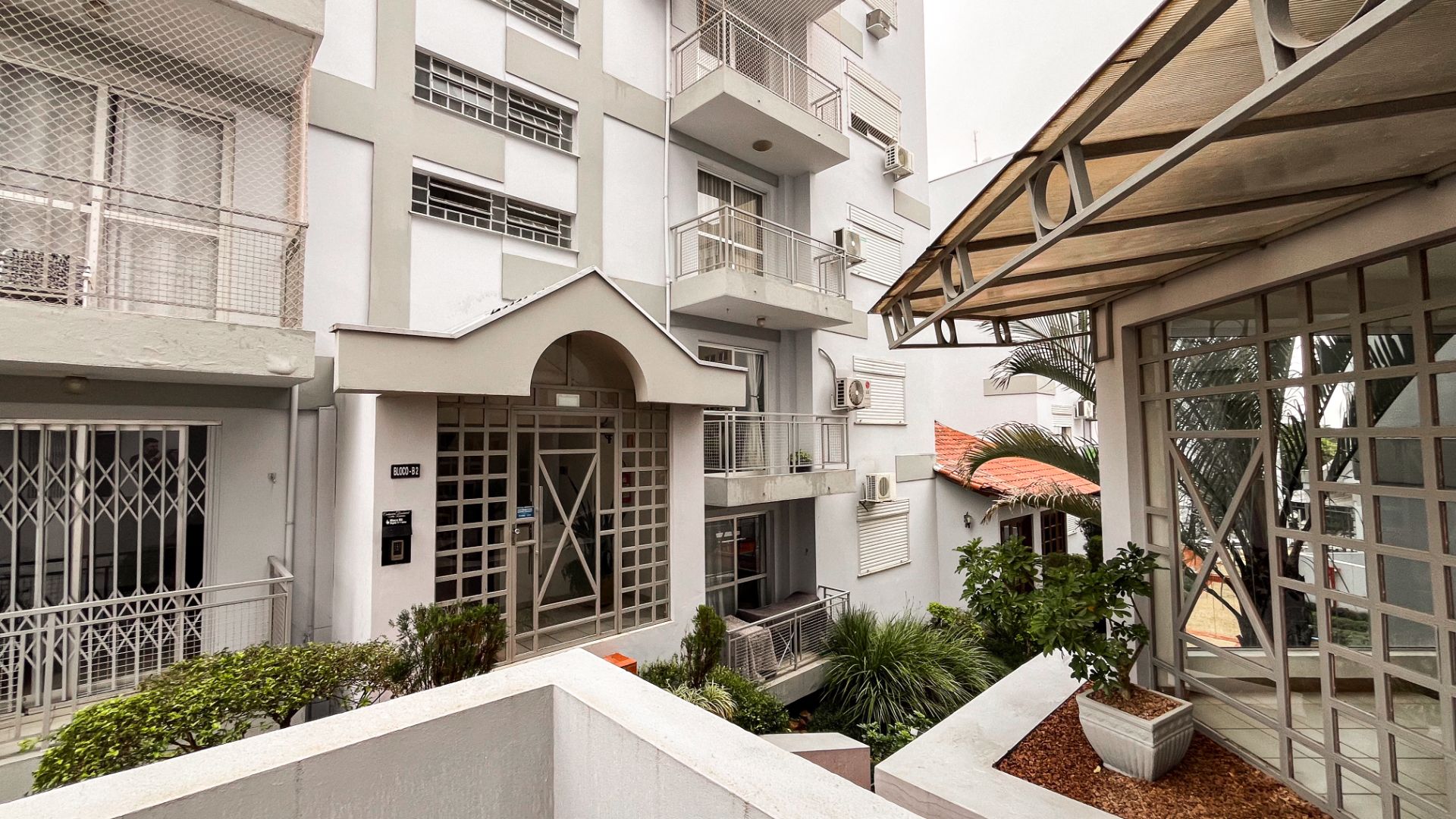 Apartamento com 2 Dormitórios no Centro - Foto 11