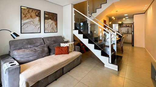 Duplex no Goiás com 3 dormitórios e suíte