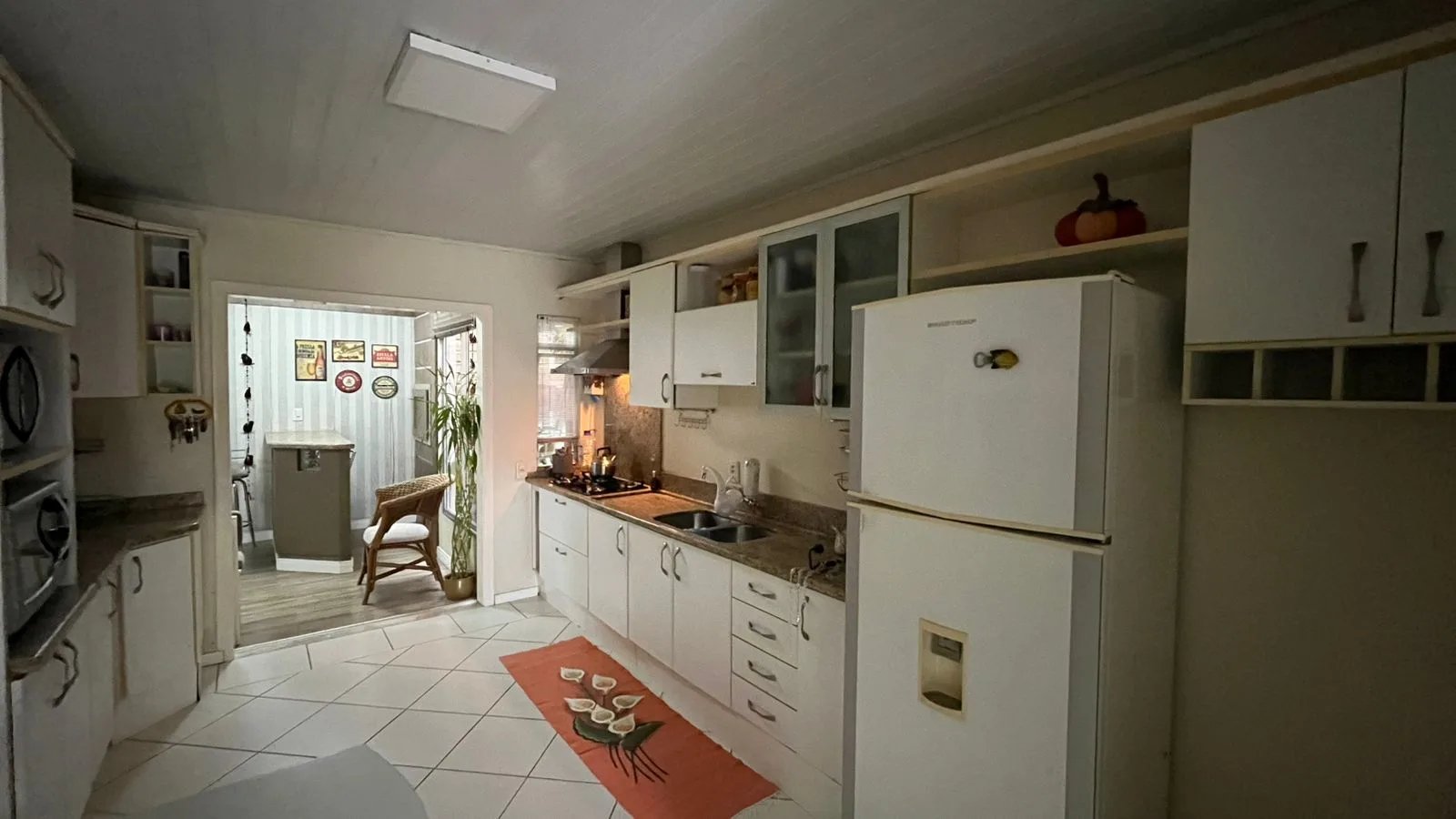 Casa 3 dormitórios com 2 banheiros - Foto 3