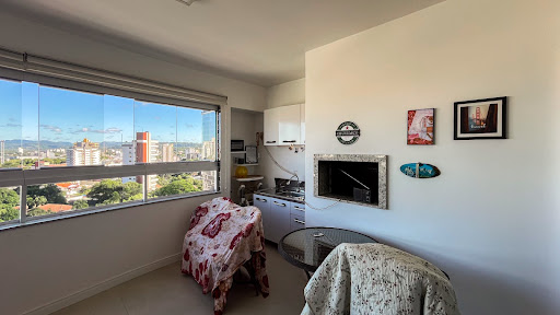 Apartamento no Centro com 2 suítes e sacada ampla - Foto 8