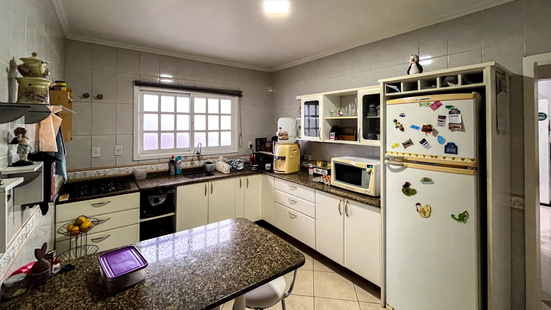 Casa no Centro com 5 dormitórios e Suíte - Foto 7