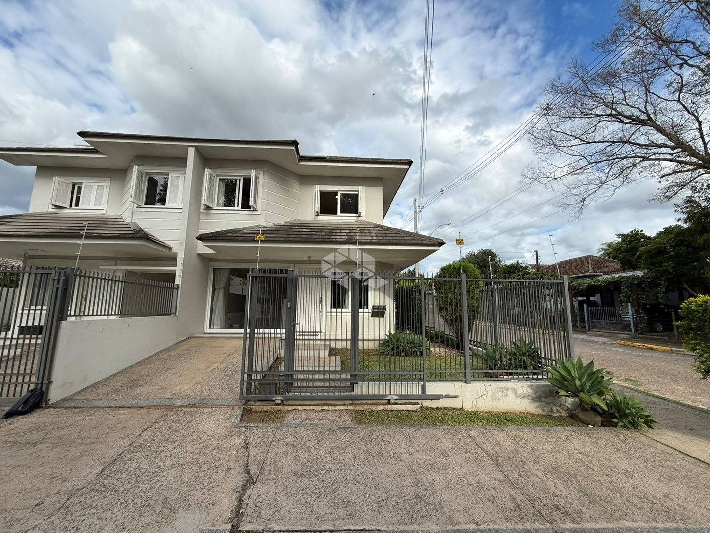 Casa Duplex com 3 Quartos