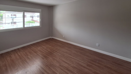Apartamento no Centro com 2 dormitórios e sacada ampla - Foto 3