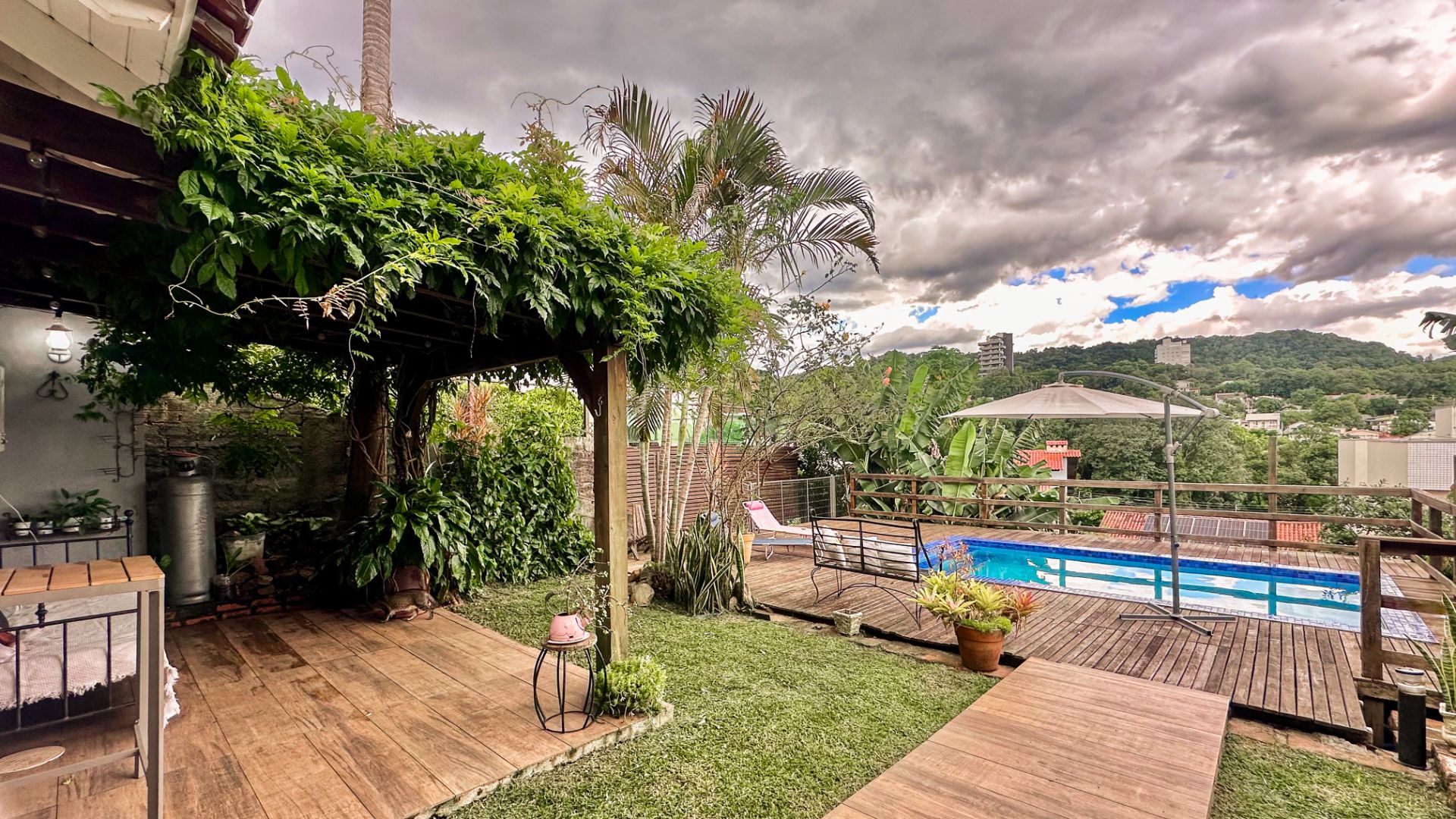 Casa no Santo Inácio com 3 dormitórios e amplo pátio - Foto 23