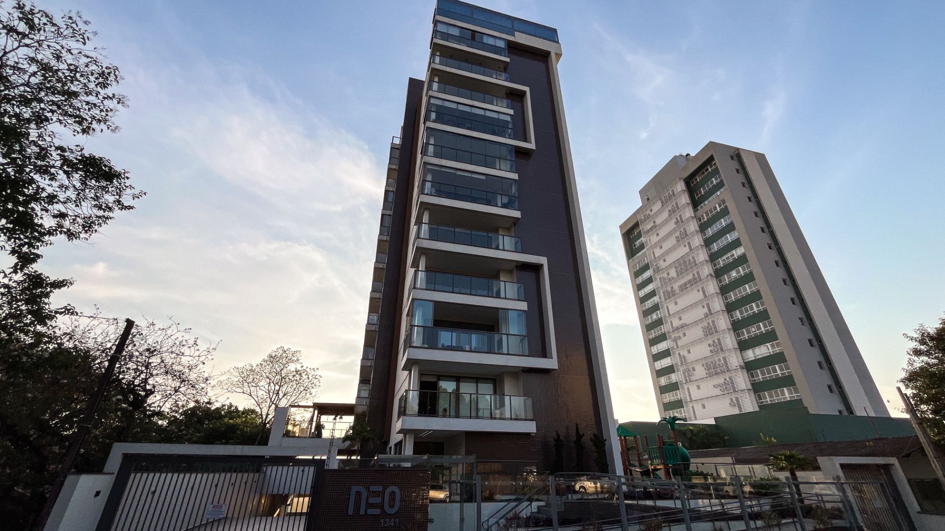 Apartamento no Edifício Neo com 3 Suítes