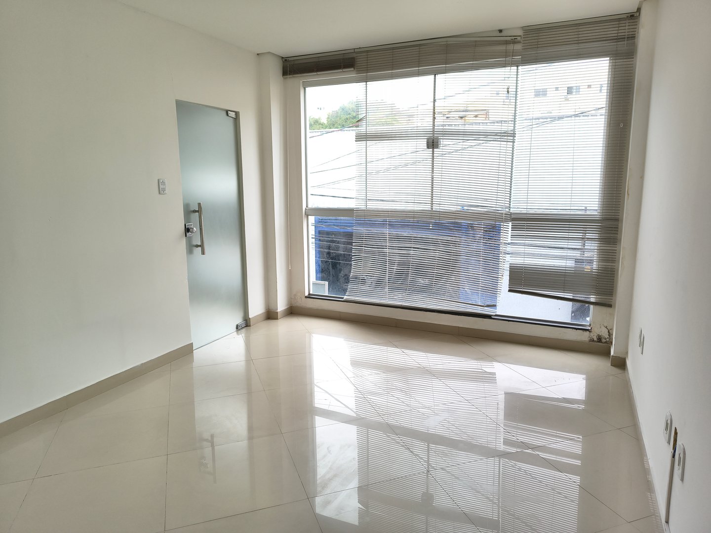 Sala para locação - entro 