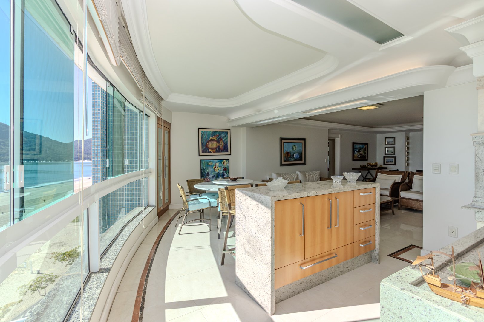Apartamento Frente Mar em Villa Cora à venda no centro de Balneário Camboriú — foto 9