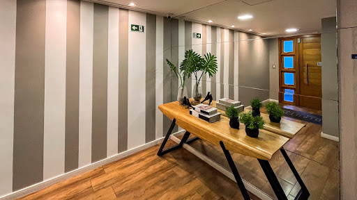 Apartamento no Centro com 2 dormitórios, suíte e sacada - Foto 29