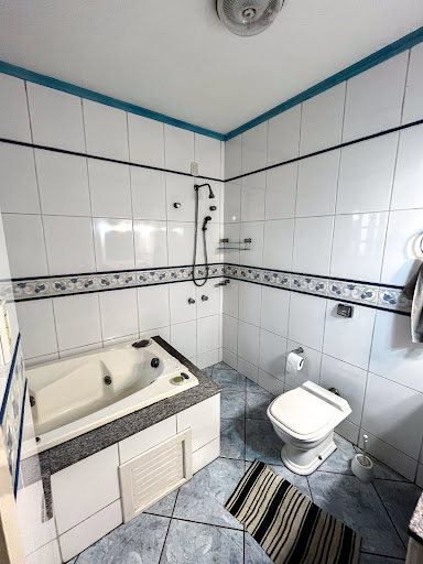 Casa no Centro com 5 dormitórios e Suíte - Foto 15