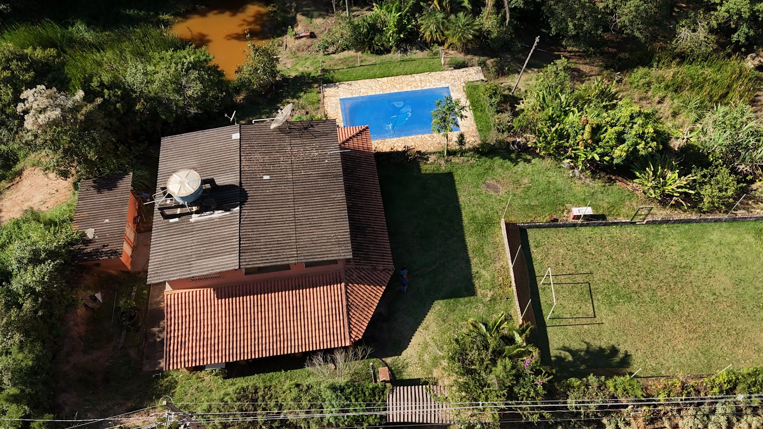 Chácara com 4 quartos, Mairinque - R$ 700 mil, Cod: CH-1151