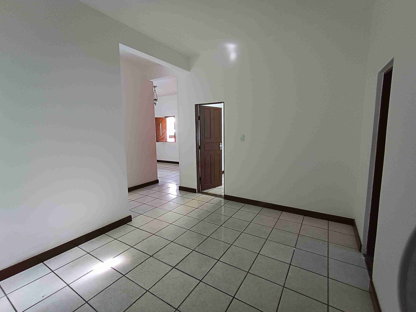 Casa de 4 quartos para locação - Região Central - Foto 12