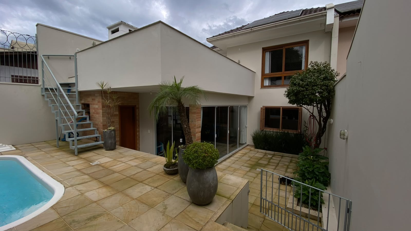 Casa no Universitário com 3 dormitórios e piscina - Foto 6