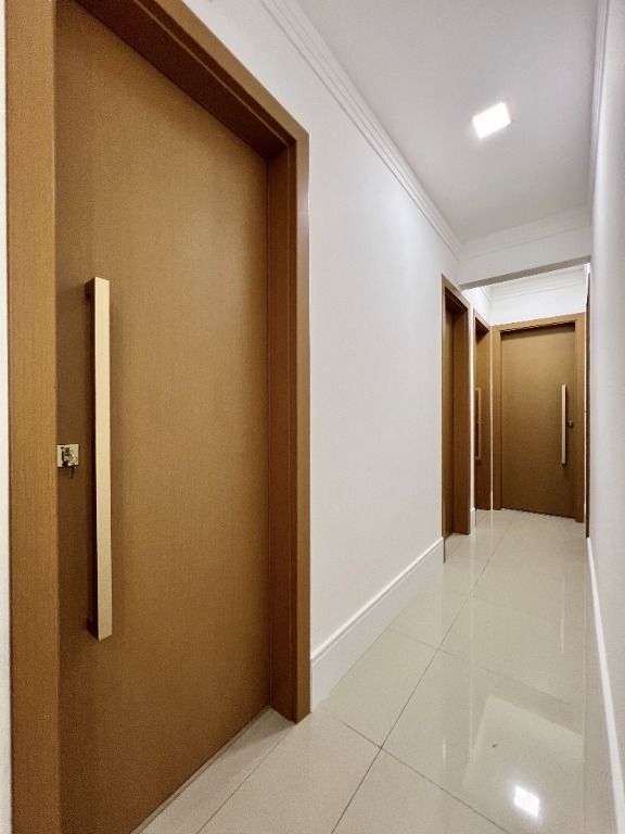 Apartamento em Praia Grande com 4 Dormitórioas Piscina na Cobertura Vila Guilhermina — foto 14