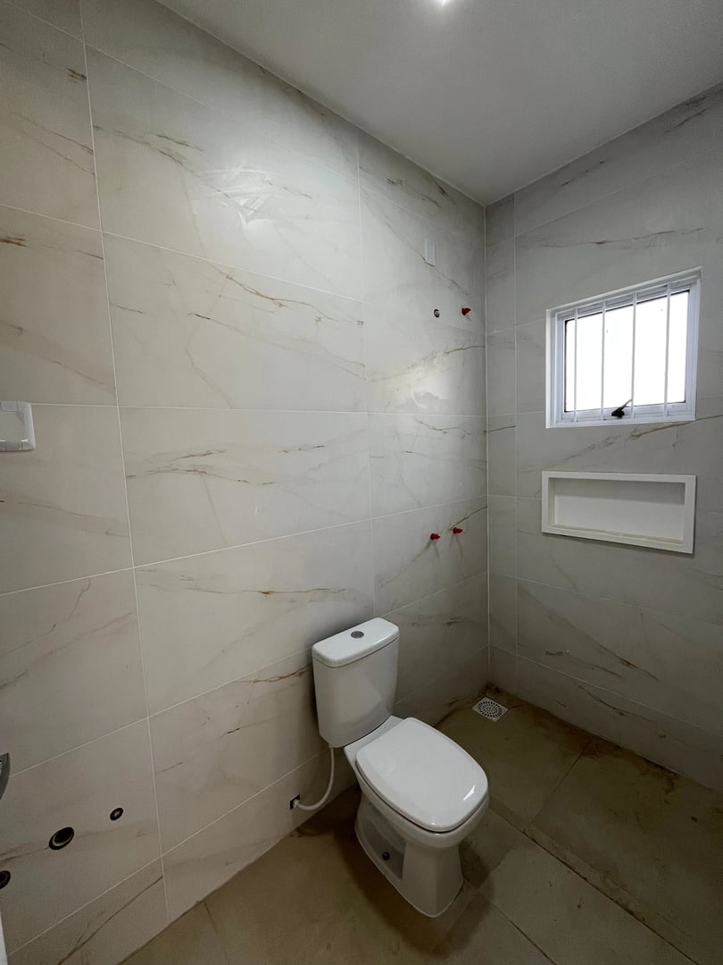 Casa com 3 dormitórios, 1 suíte e 2 vagas de garagem - Foto 6