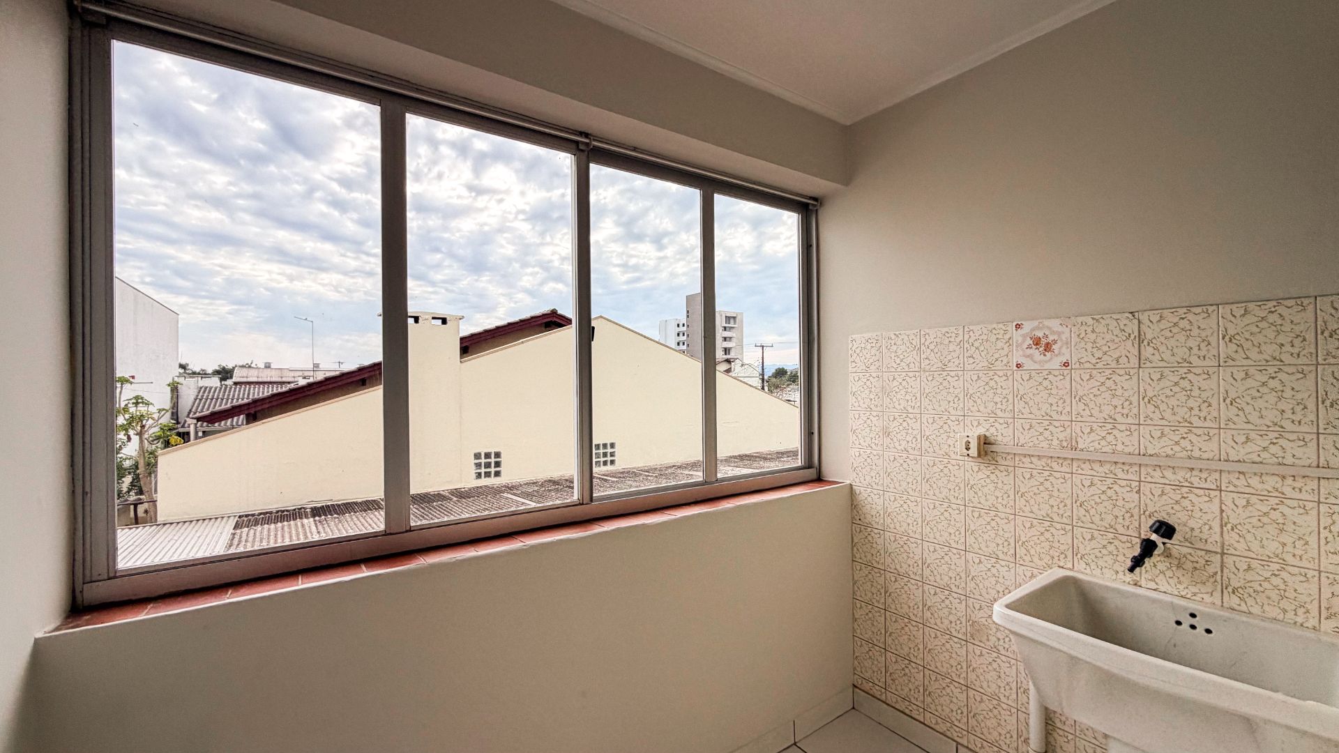 Apartamento no centro com 2 dormitórios - Foto 12