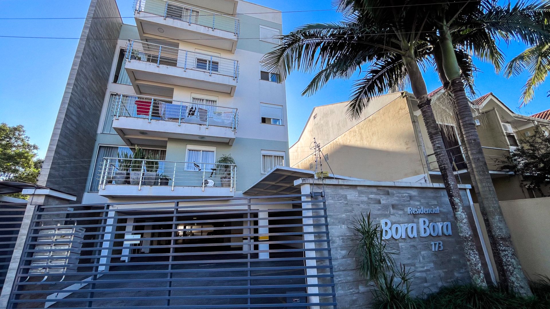 Apartamento no Santo Inácio com 3 dormitórios e sacada - Foto 24