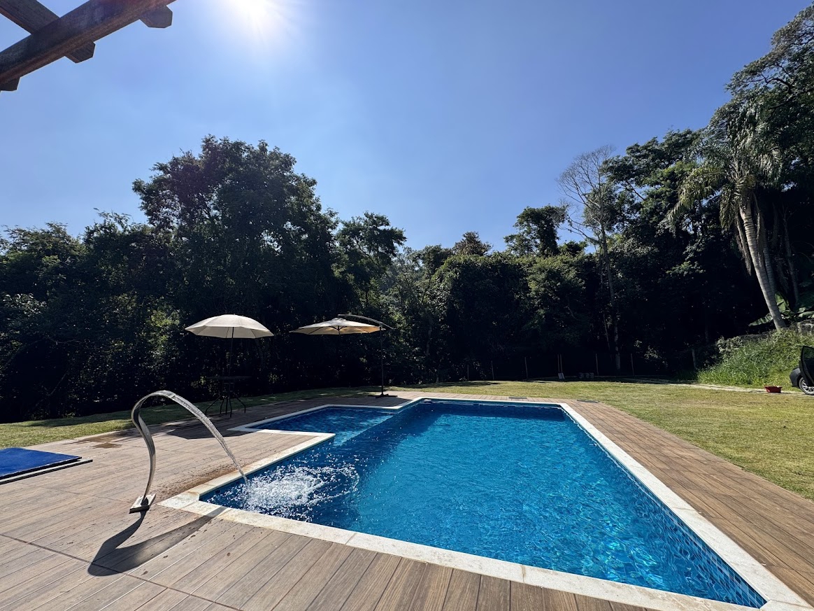 Chácara em Mairinque-SP com Piscina e Área Gourmet R$ 680 mil