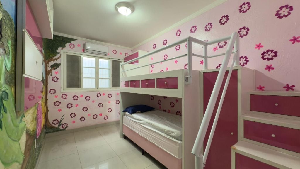 Casa Ampla com Piscina, Área Gourmet e Garagem para 6 Carros — foto 18
