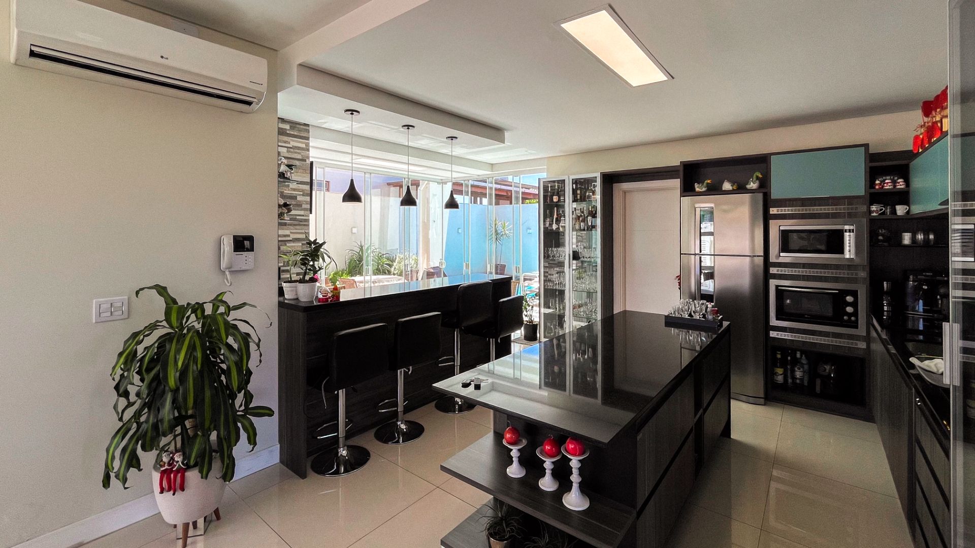 Casa no Goiás com 3 dormitórios, closet e piscina - Foto 5