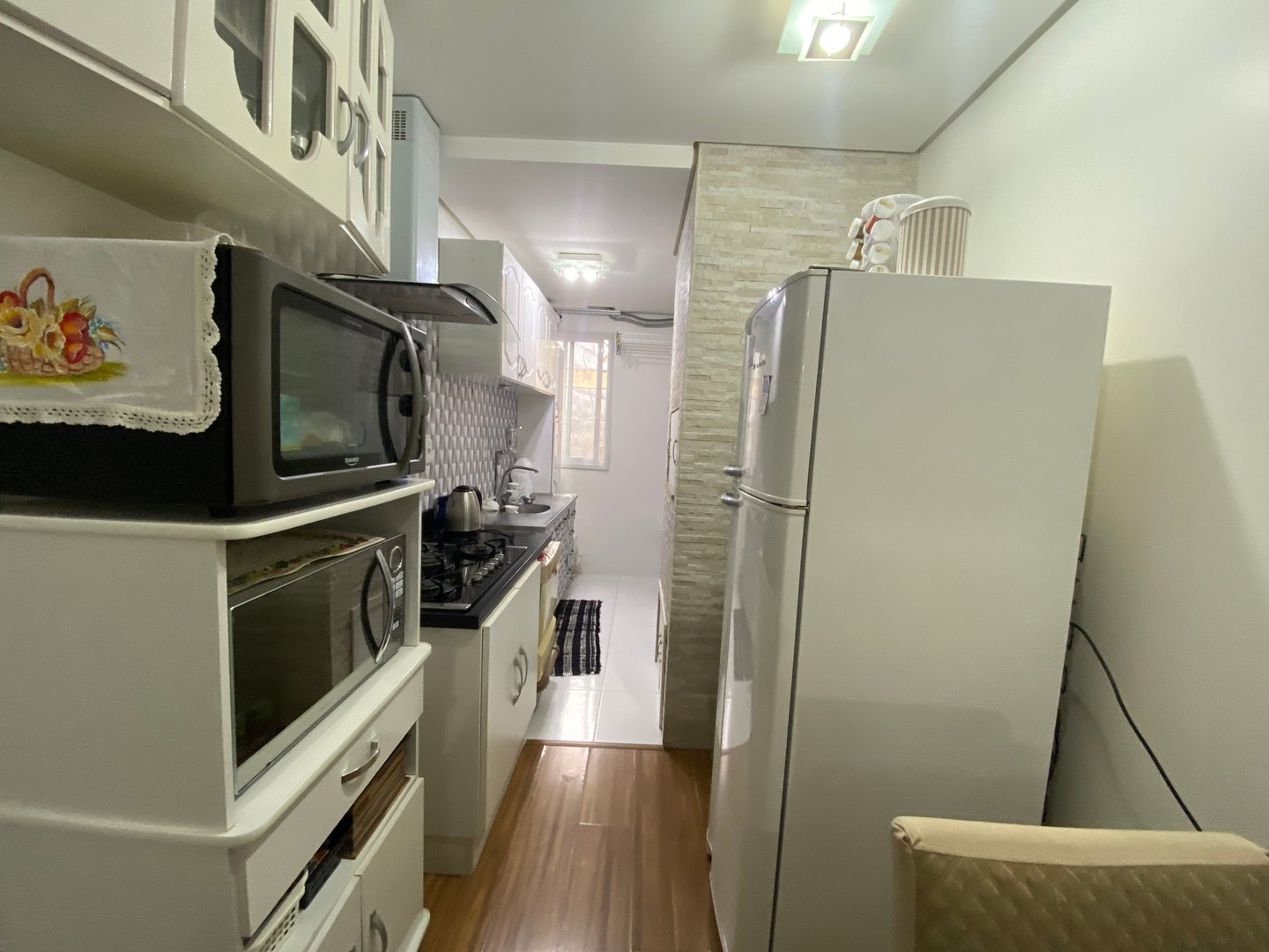Apartamento Mobiliado com 2 Dormitórios 1 Suíte Bairro Colina Sorriso em Caxias do Sul — foto 7