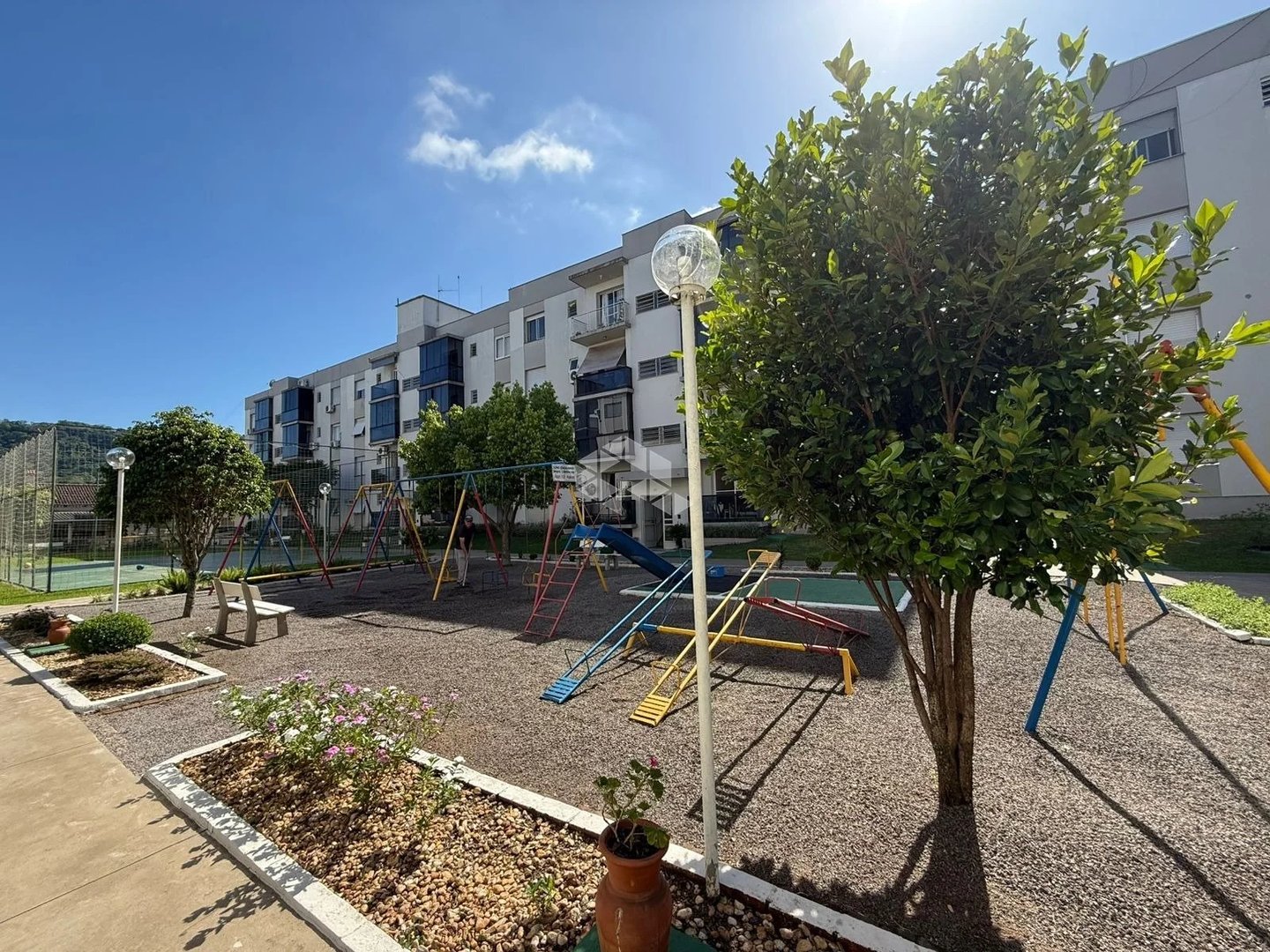 Apartamento com 2 quartos, 1 vaga e 64.25m² - Foto 4