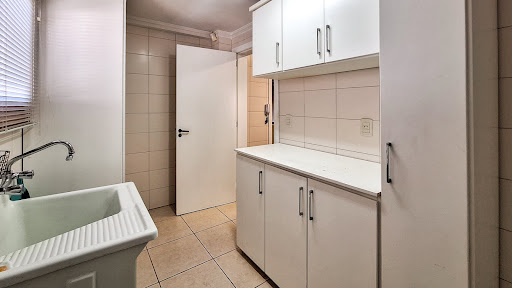 Casa de Condomínio em Higienópolis, 4 Dormitórios e Suíte - Foto 12