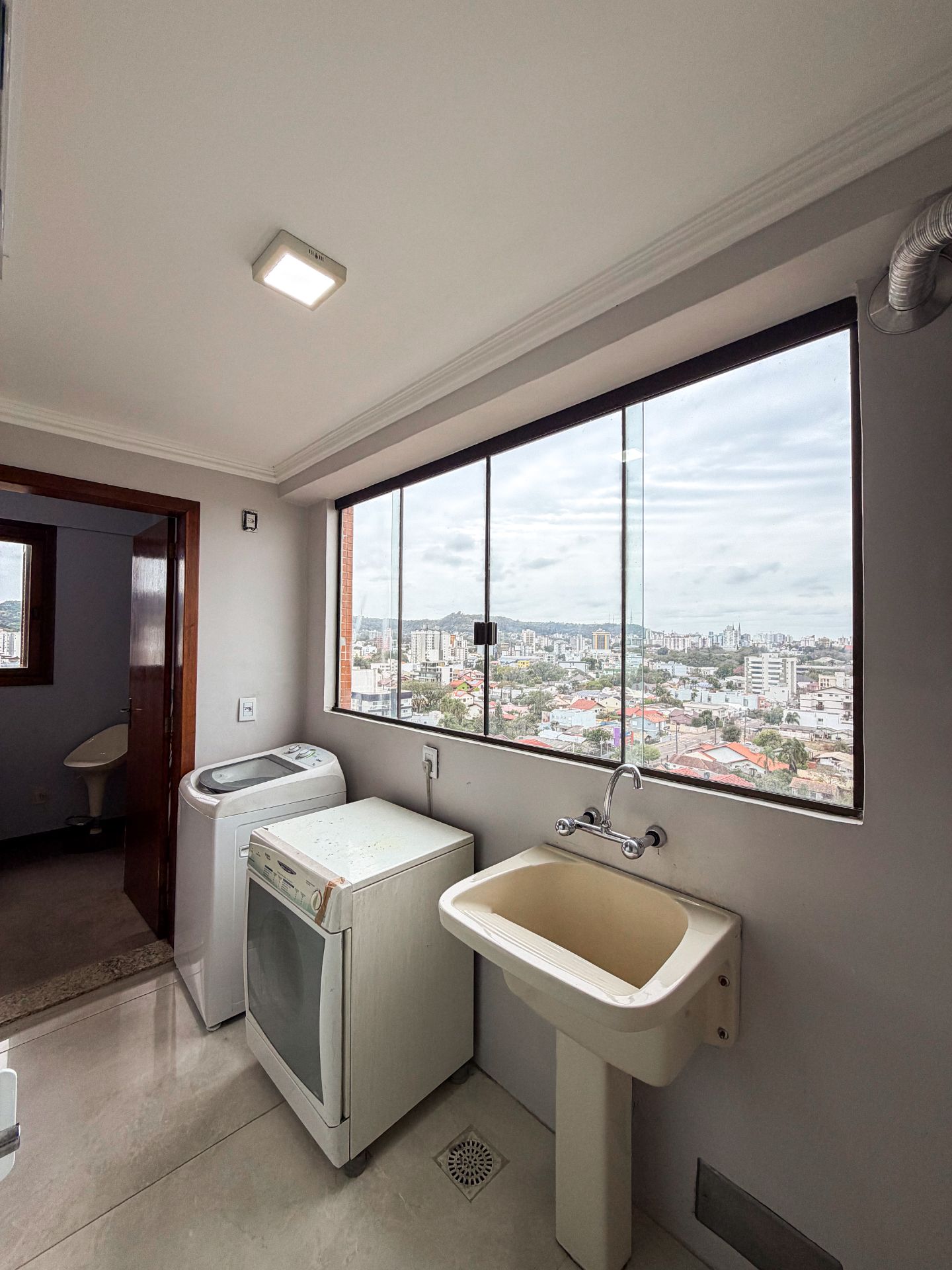 Apartamento com 3 dormitórios próximo a Unisc - Foto 14