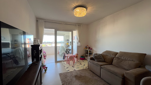 Apartamento no Centro com 2 suítes e sacada ampla - Foto 3