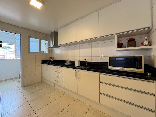 Apartamento no Centro com 3 dormitórios e  2 vagas - Foto 6