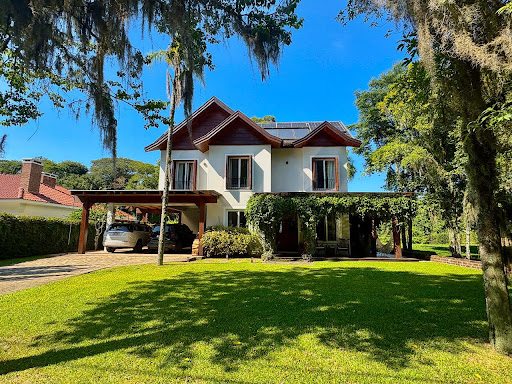 Casa no Reserva dos Pássaros com 3 Dormitórios e Suíte