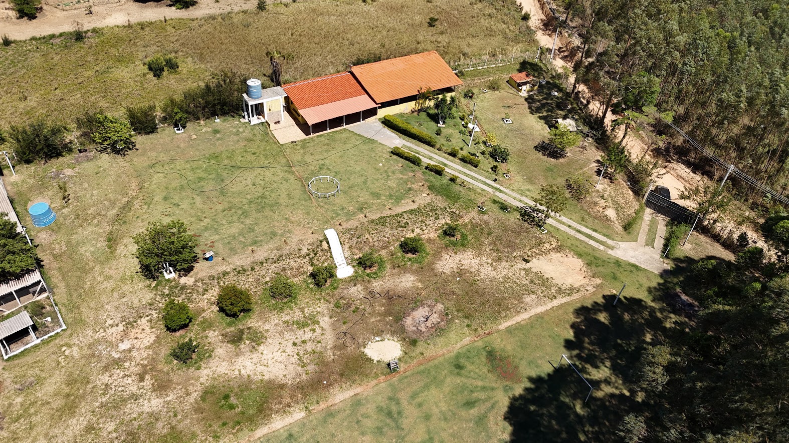 Sítio com 2 quartos, Dona Catarina, Mairinque - R$ 550 mil, Cod: CH-1084
