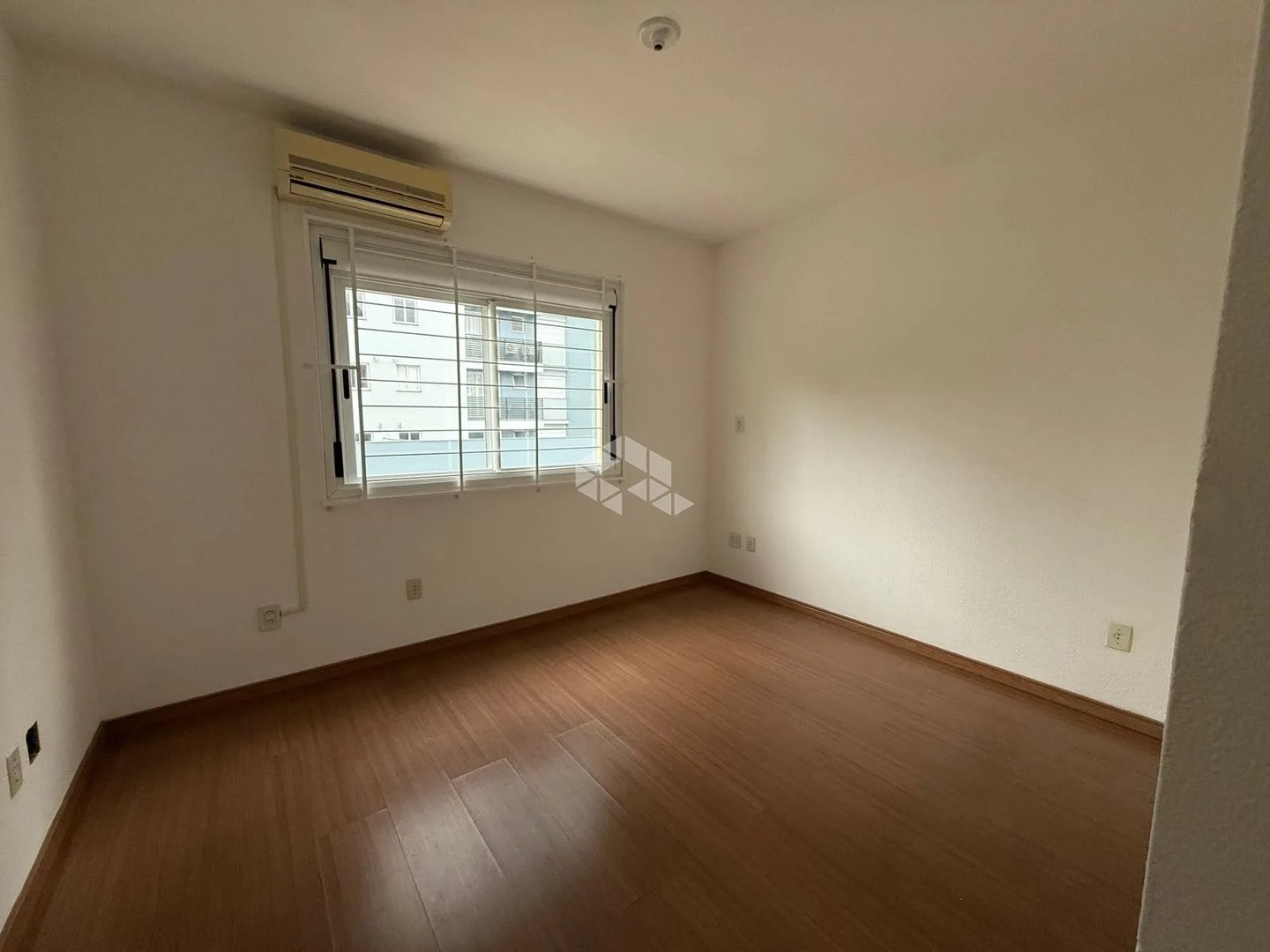 Apartamento com 2 quartos, 1 vaga e 65.63m² - Foto 3