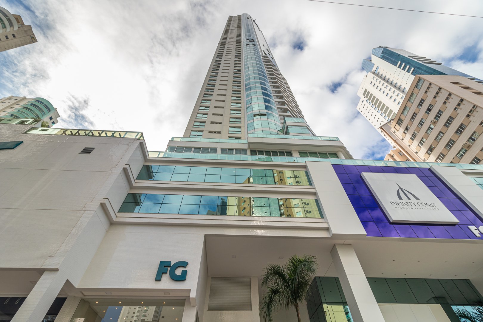 Apartamento Vista Mar no Edifício Infinity Coast à venda em Balneário Camboriú