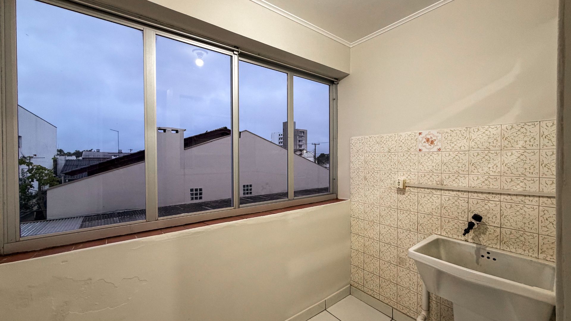 Apartamento no centro com 2 dormitórios - Foto 7