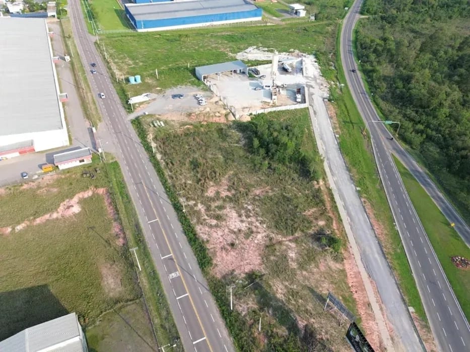 TERRENO COMERCIAL/INDUSTRIAL