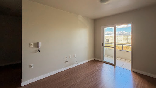 Apartamento com 2 dormitórios e 1 vaga próximo a Unisc.